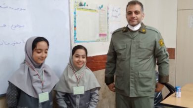 اهدای کارت «محیطیار» به دانشآموزان نظرآبادی همزمان با دهه فجر انقلاب اسلامی